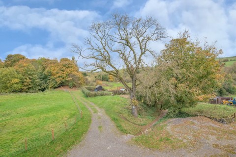 Click the photo for more details of Woodside Farm, Cowling