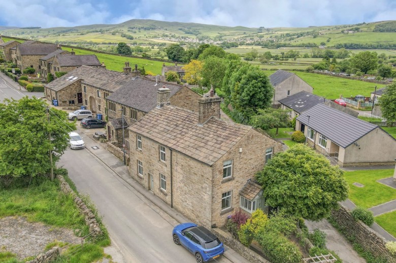 Click the photo for more details of Skipton Road, Cononley